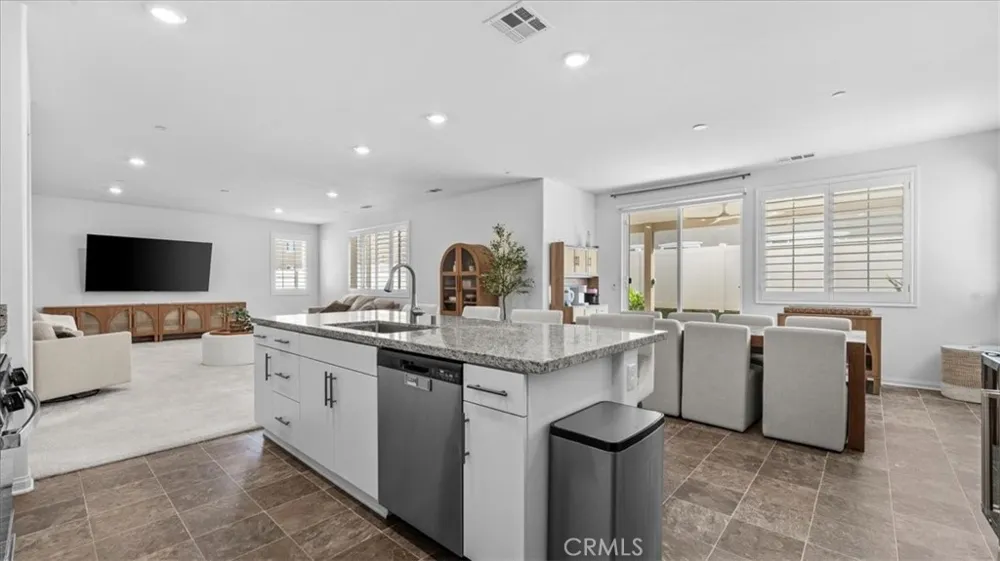 1808 Tapaderos Hemet, CA 92545