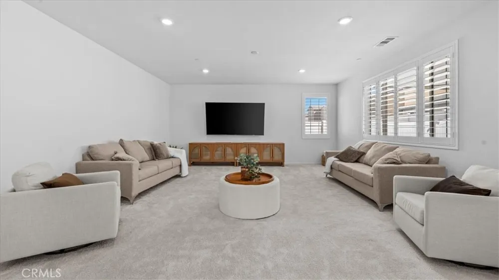 1808 Tapaderos Hemet, CA 92545