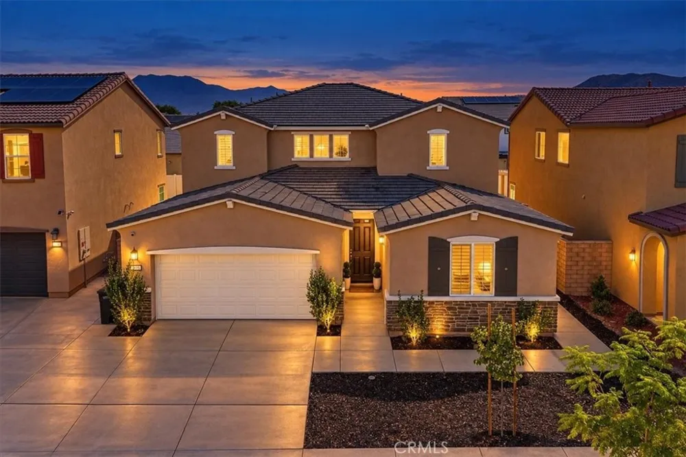 1808 Tapaderos Hemet, CA 92545