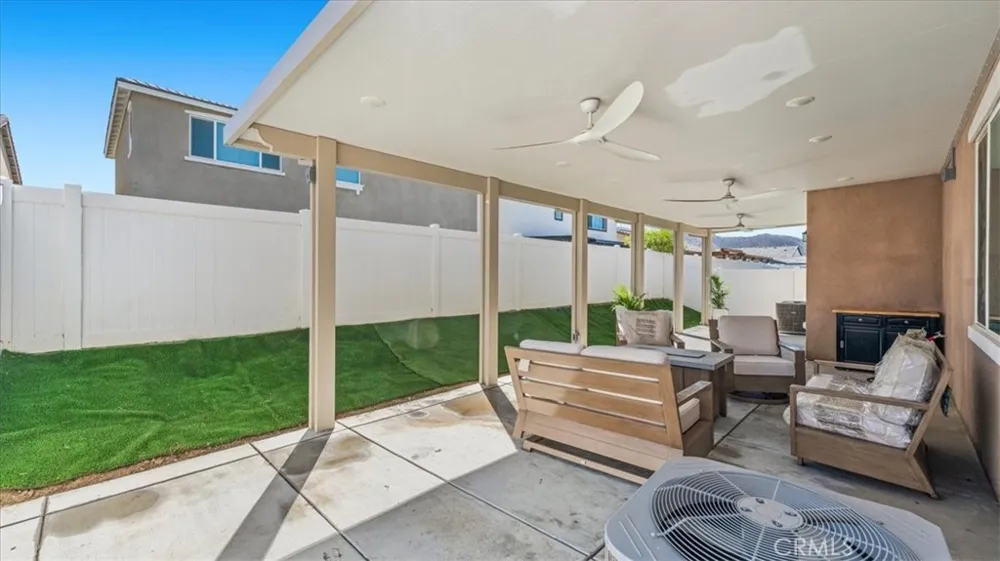 1808 Tapaderos Hemet, CA 92545