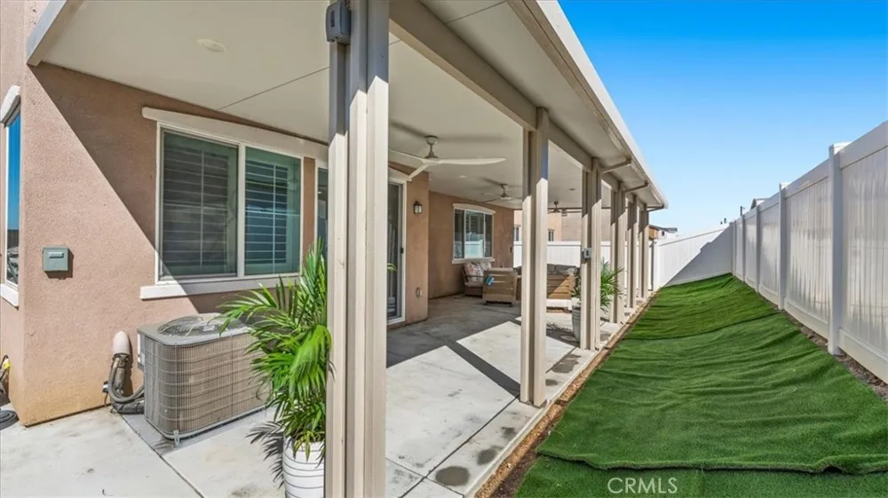 1808 Tapaderos Hemet, CA 92545