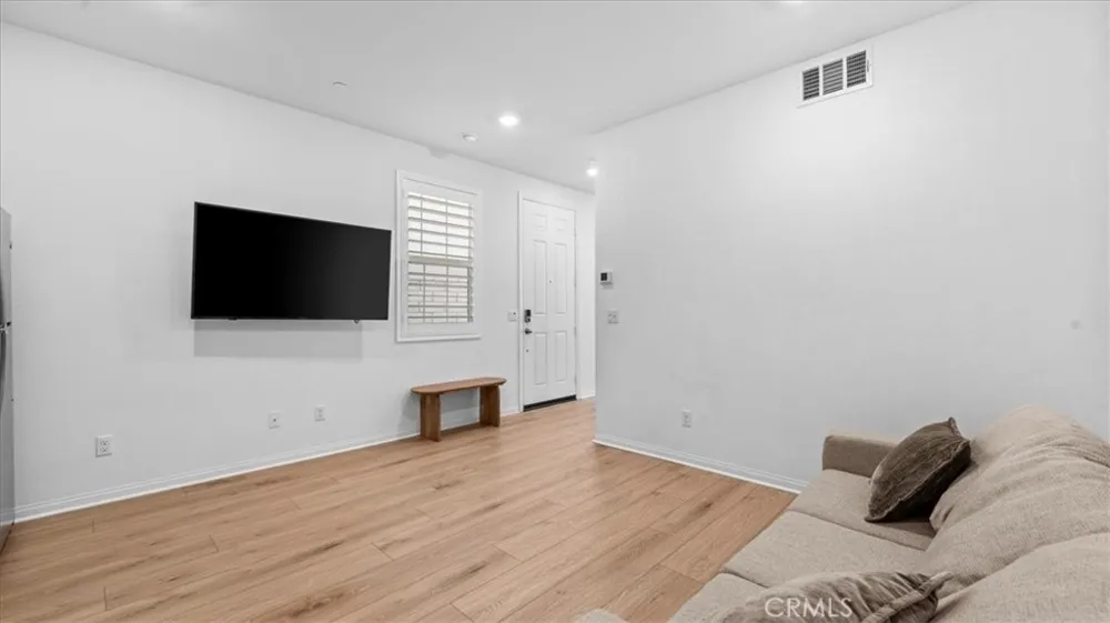 1808 Tapaderos Hemet, CA 92545