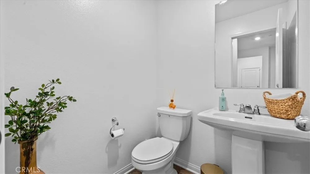 1808 Tapaderos Hemet, CA 92545