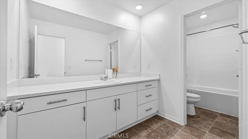 1808 Tapaderos Hemet, CA 92545
