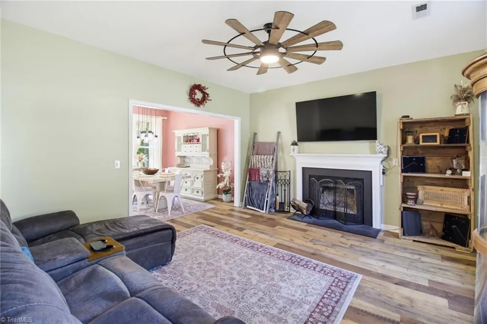 3607 Cardinal Ridge Drive Greensboro, NC 27410