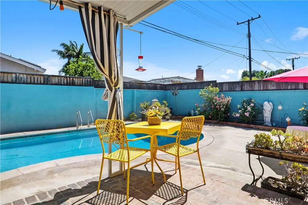 852 Kallin Avenue Long Beach, CA 90815