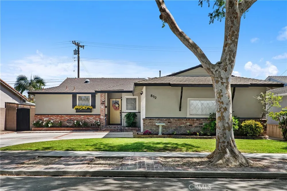 852 Kallin Avenue Long Beach, CA 90815