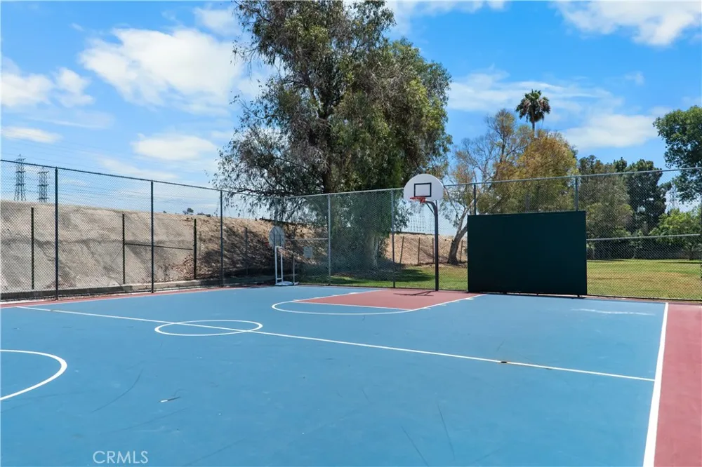 852 Kallin Avenue Long Beach, CA 90815