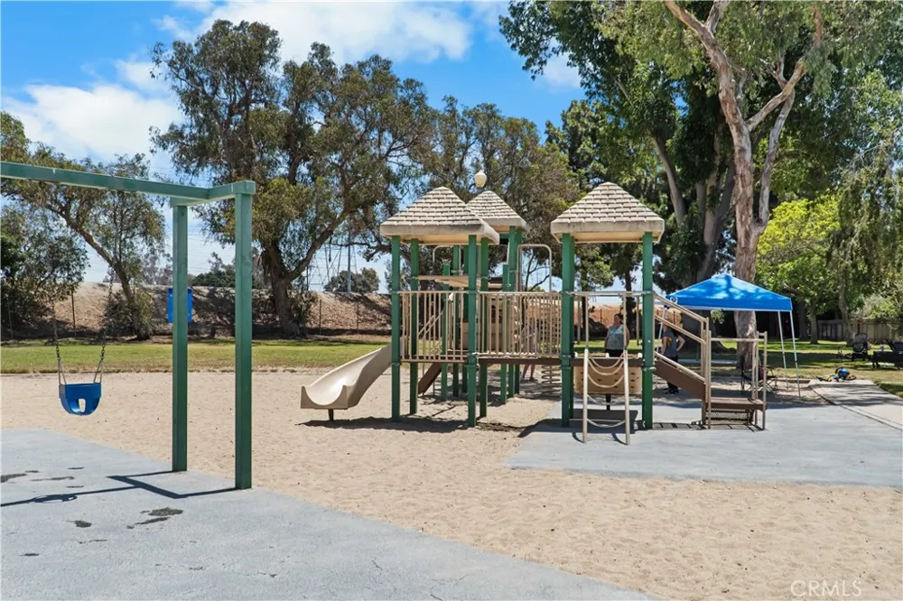 852 Kallin Avenue Long Beach, CA 90815