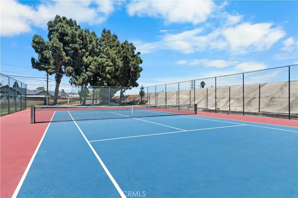 852 Kallin Avenue Long Beach, CA 90815