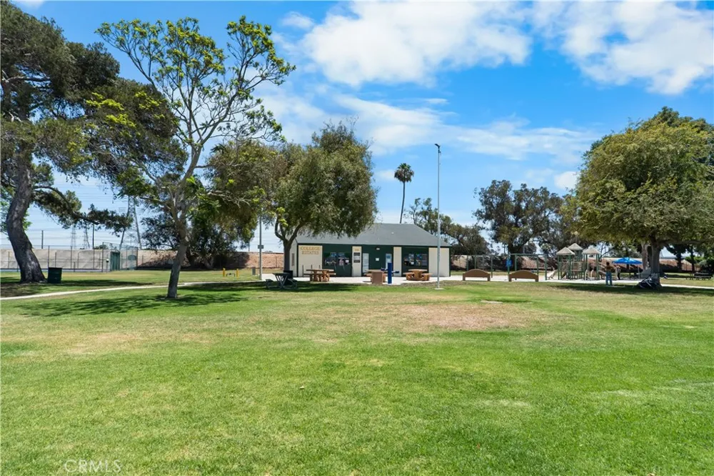 852 Kallin Avenue Long Beach, CA 90815