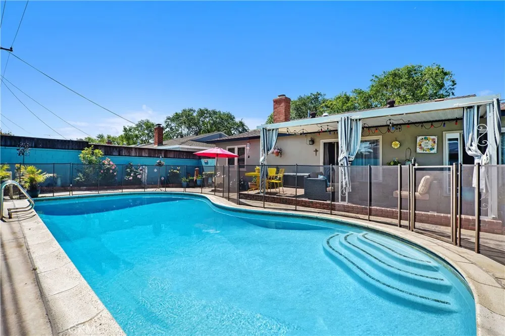 852 Kallin Avenue Long Beach, CA 90815