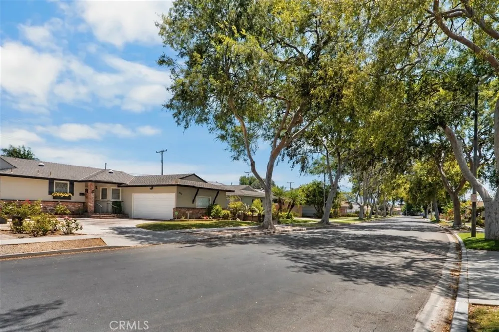 852 Kallin Avenue Long Beach, CA 90815