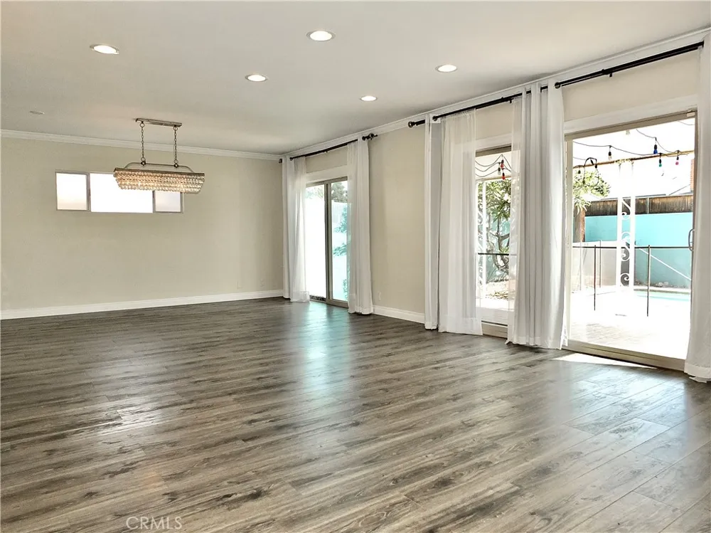 852 Kallin Avenue Long Beach, CA 90815