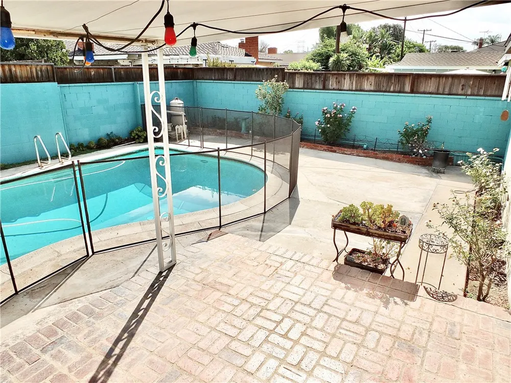 852 Kallin Avenue Long Beach, CA 90815