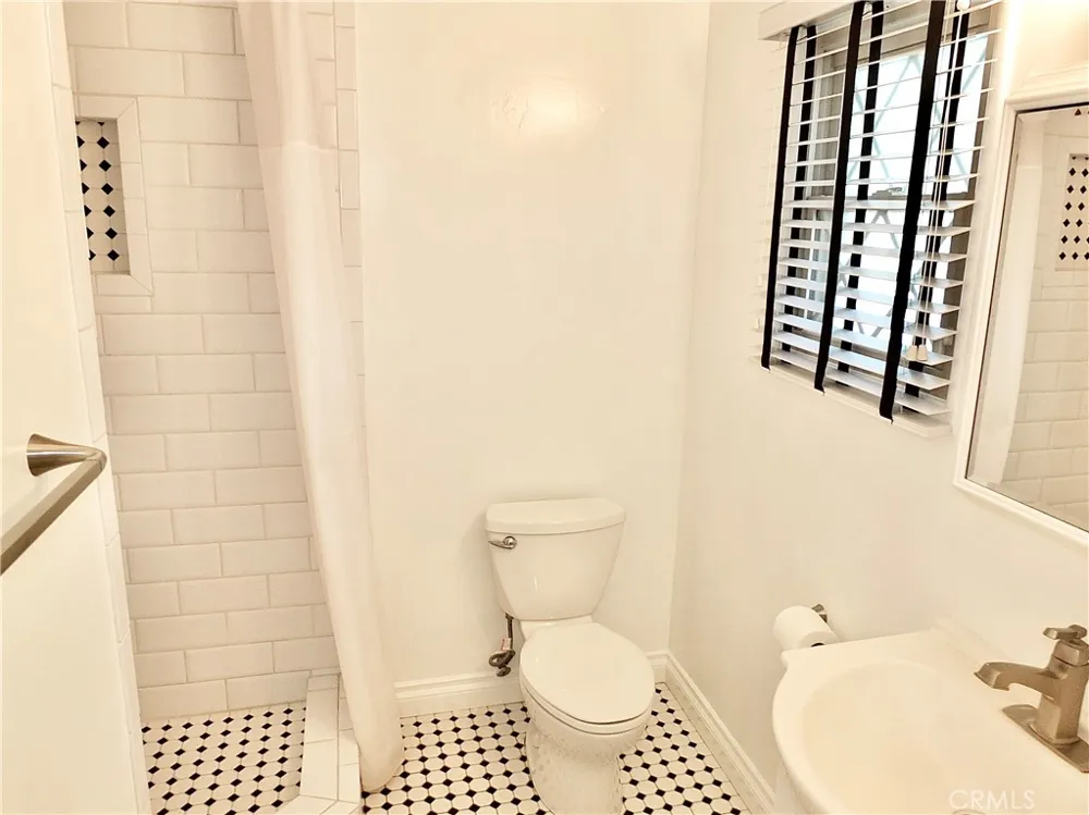 852 Kallin Avenue Long Beach, CA 90815