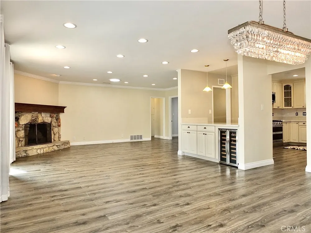 852 Kallin Avenue Long Beach, CA 90815