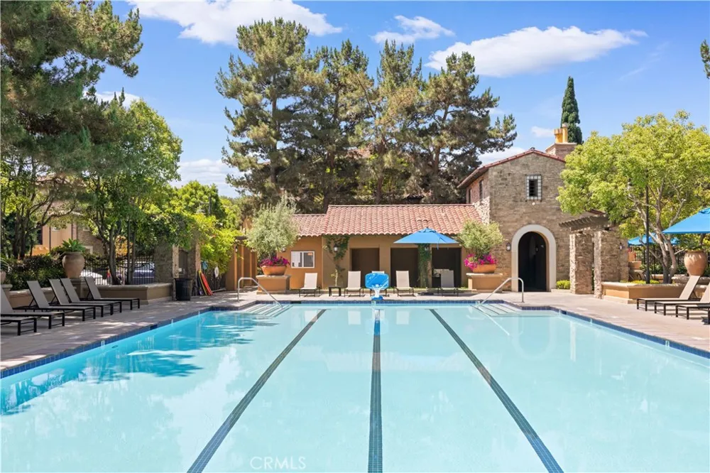 141 Danbrook Irvine, CA 92603