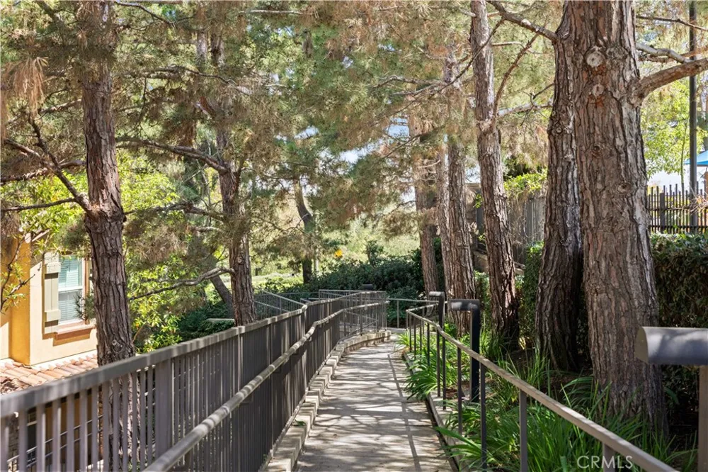 141 Danbrook Irvine, CA 92603