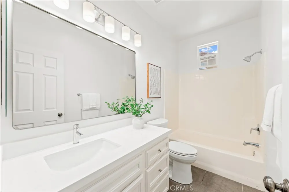 141 Danbrook Irvine, CA 92603
