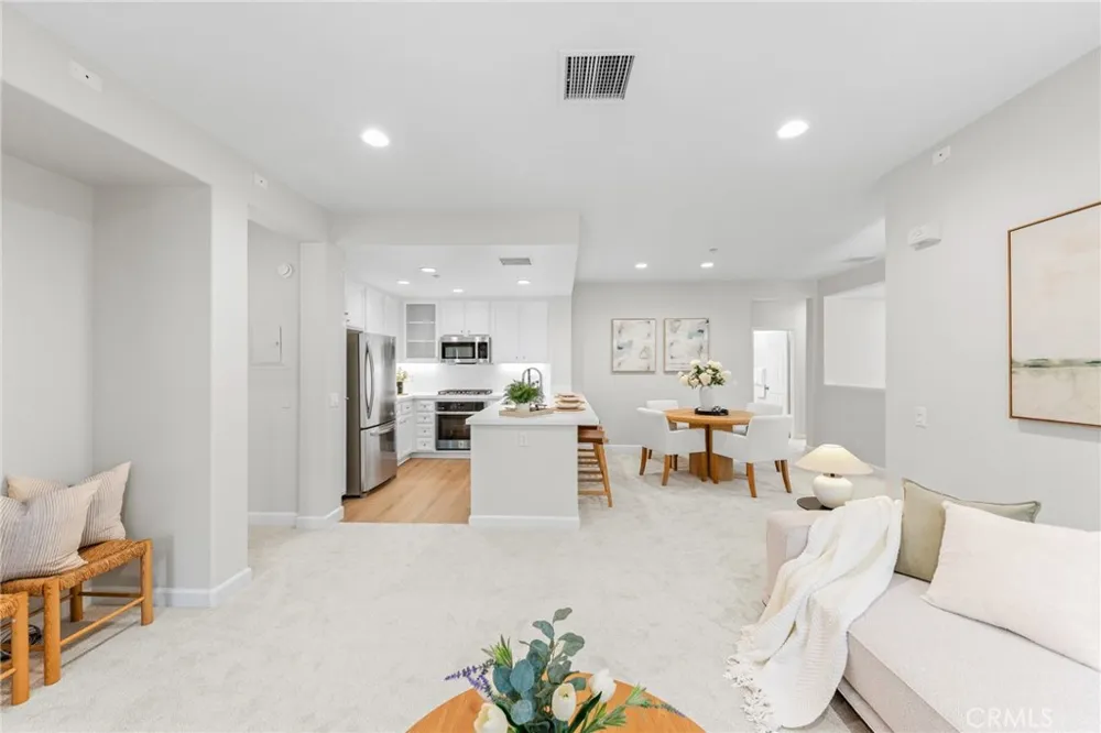 141 Danbrook Irvine, CA 92603