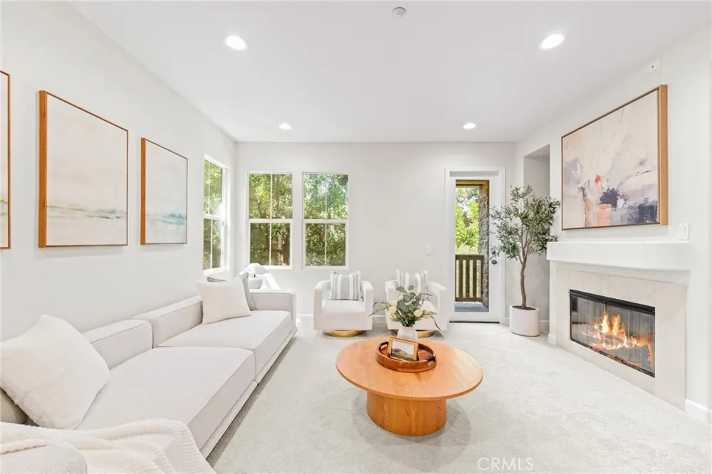 141 Danbrook Irvine, CA 92603