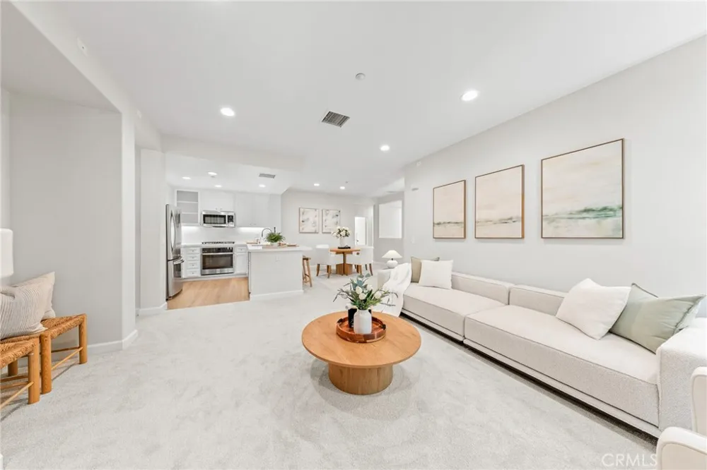 141 Danbrook Irvine, CA 92603