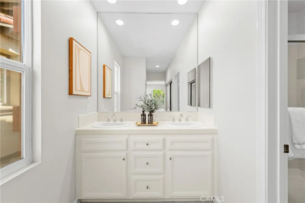141 Danbrook Irvine, CA 92603
