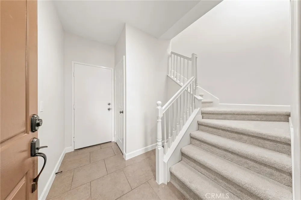 141 Danbrook Irvine, CA 92603