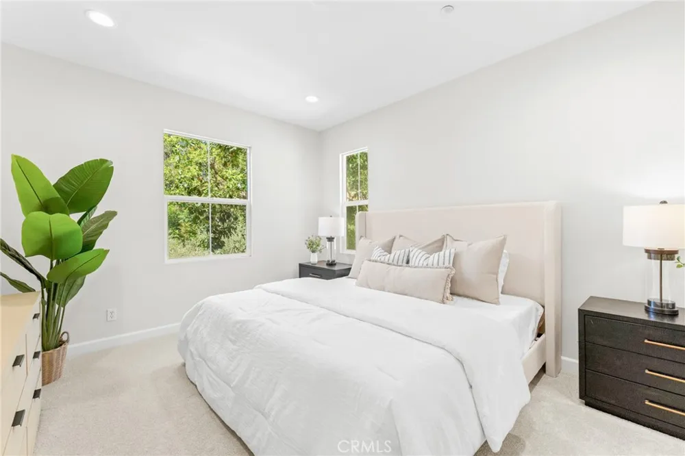141 Danbrook Irvine, CA 92603