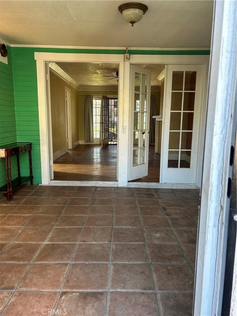 1184 Kenmore Los Angeles, CA 90029