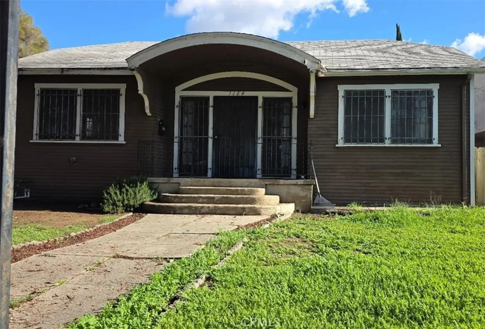 1184 Kenmore Los Angeles, CA 90029