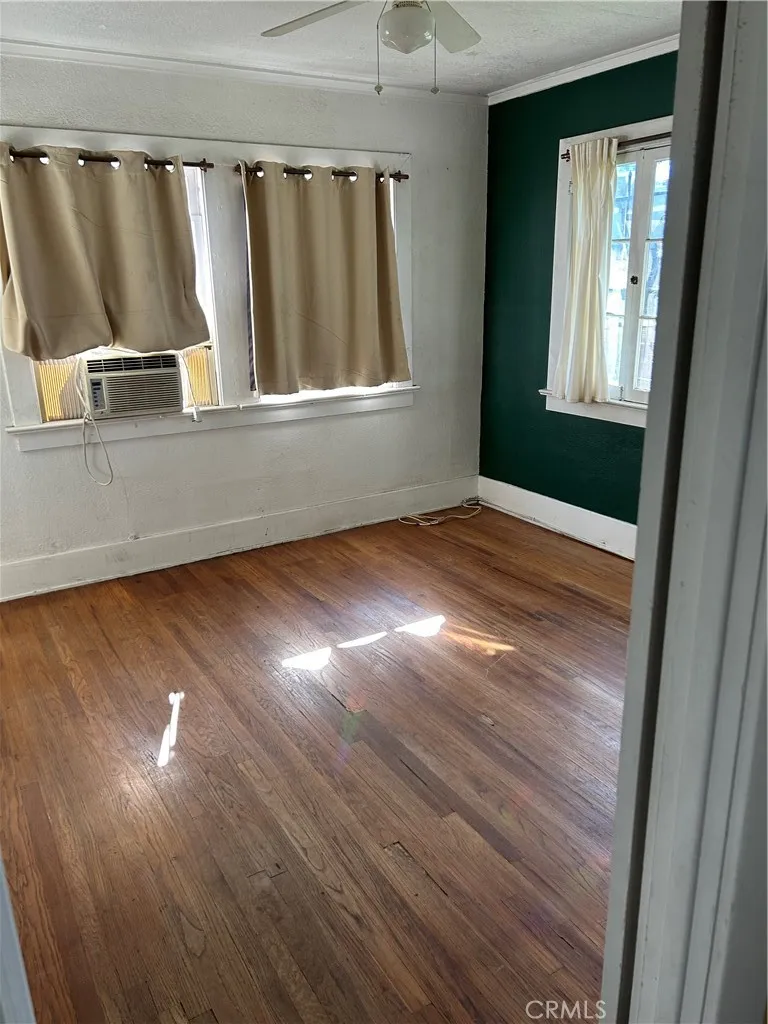 1184 Kenmore Los Angeles, CA 90029