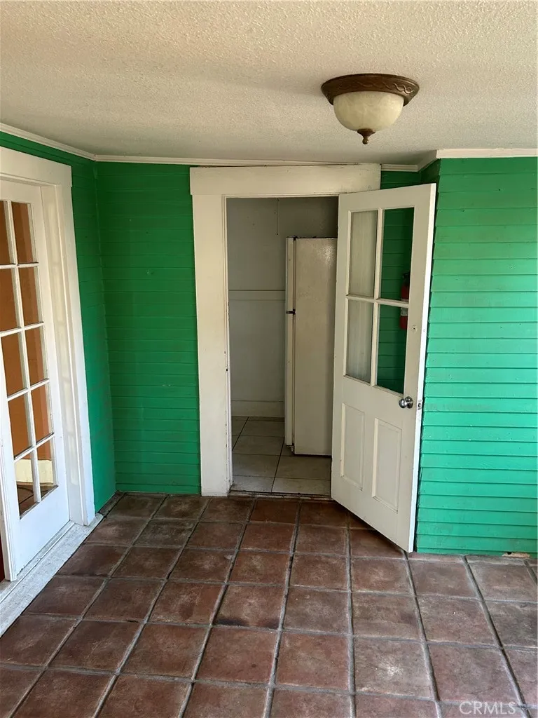 1184 Kenmore Los Angeles, CA 90029