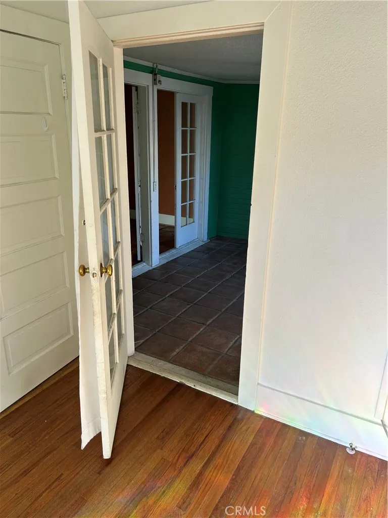 1184 Kenmore Los Angeles, CA 90029