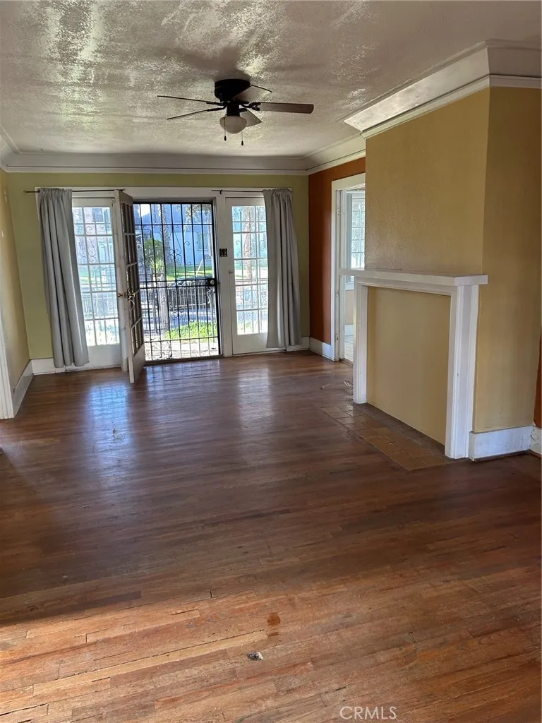 1184 Kenmore Los Angeles, CA 90029