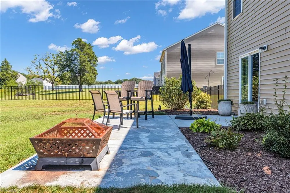 350 Daniel Drive Lexington, NC 27295