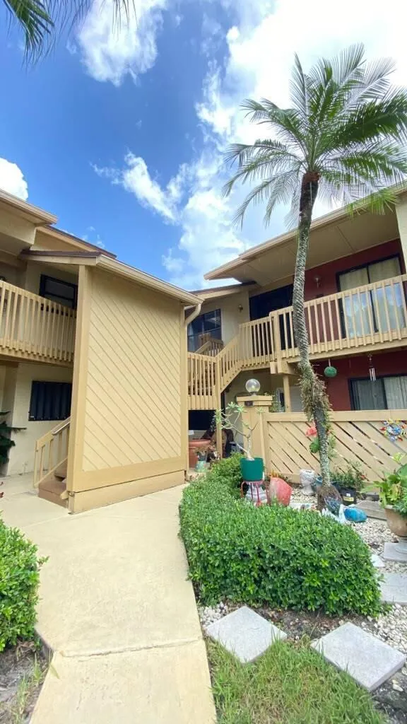 13135 Chadwick Court #8 Wellington, FL 33414