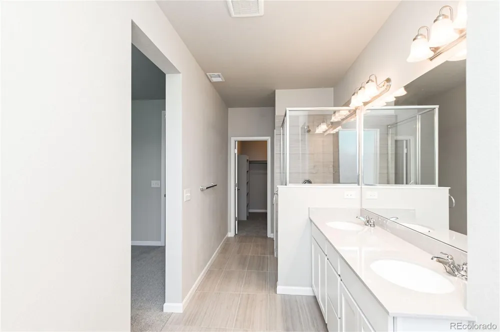 14883 E Belleview Drive Aurora, CO 80015