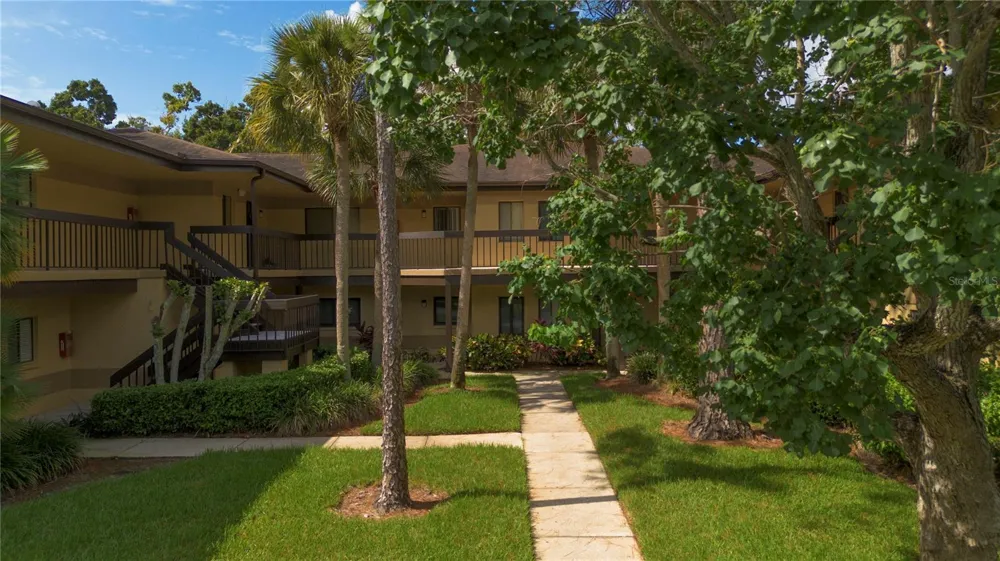 2689 SABAL SPRINGS CIRCLE #102 Clearwater, FL 33761