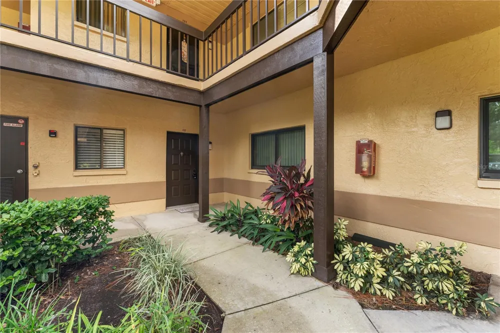 2689 SABAL SPRINGS CIRCLE #102 Clearwater, FL 33761
