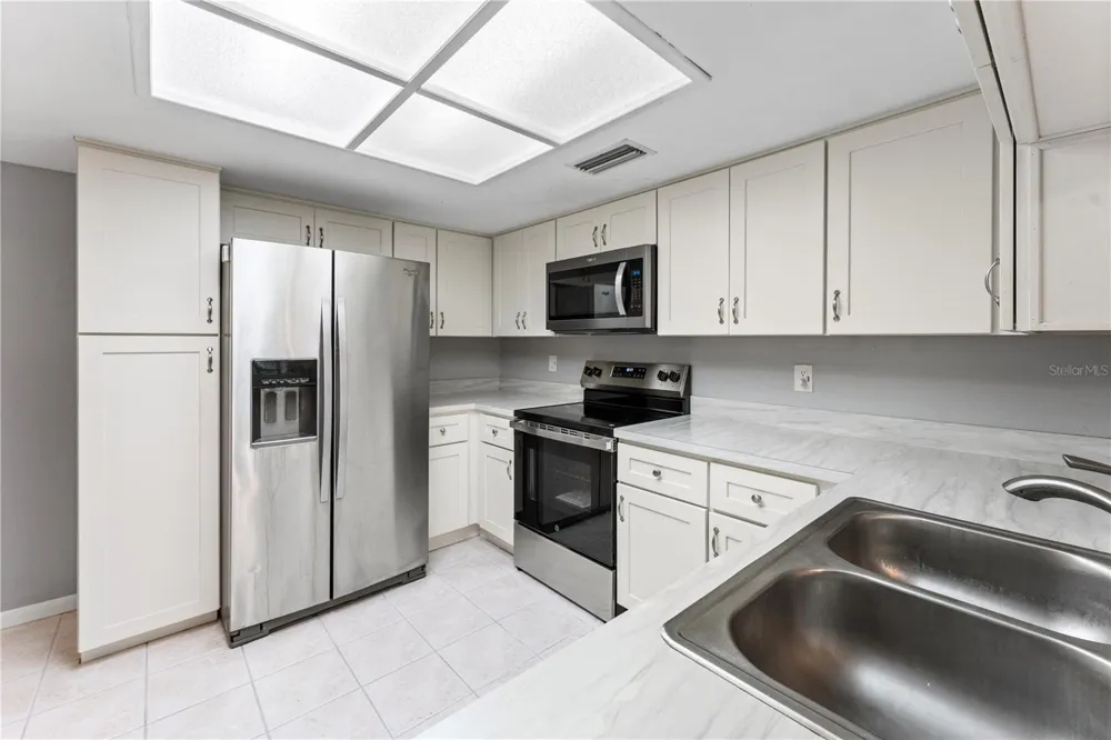 2689 SABAL SPRINGS CIRCLE #102 Clearwater, FL 33761
