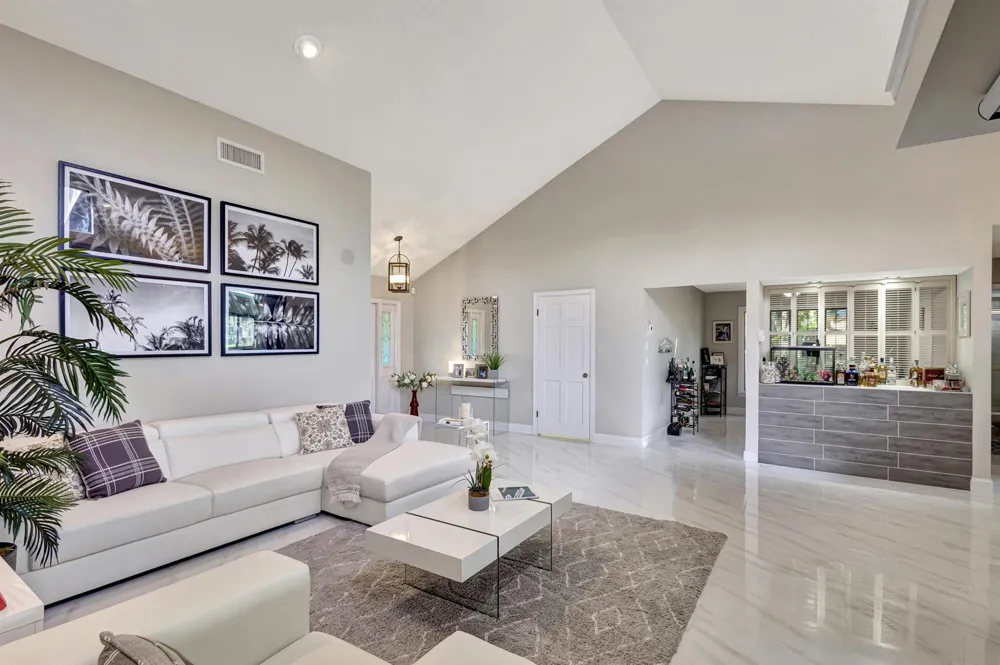 12870 La Rochelle Circle Palm Beach Gardens, FL 33410
