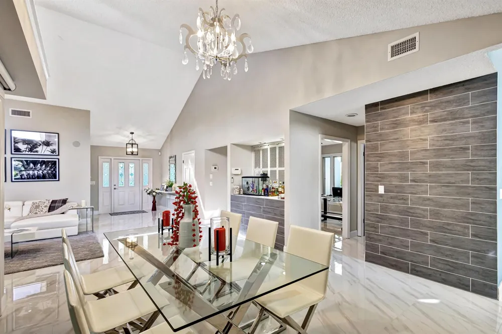 12870 La Rochelle Circle Palm Beach Gardens, FL 33410