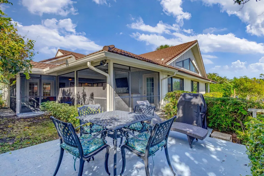 12870 La Rochelle Circle Palm Beach Gardens, FL 33410
