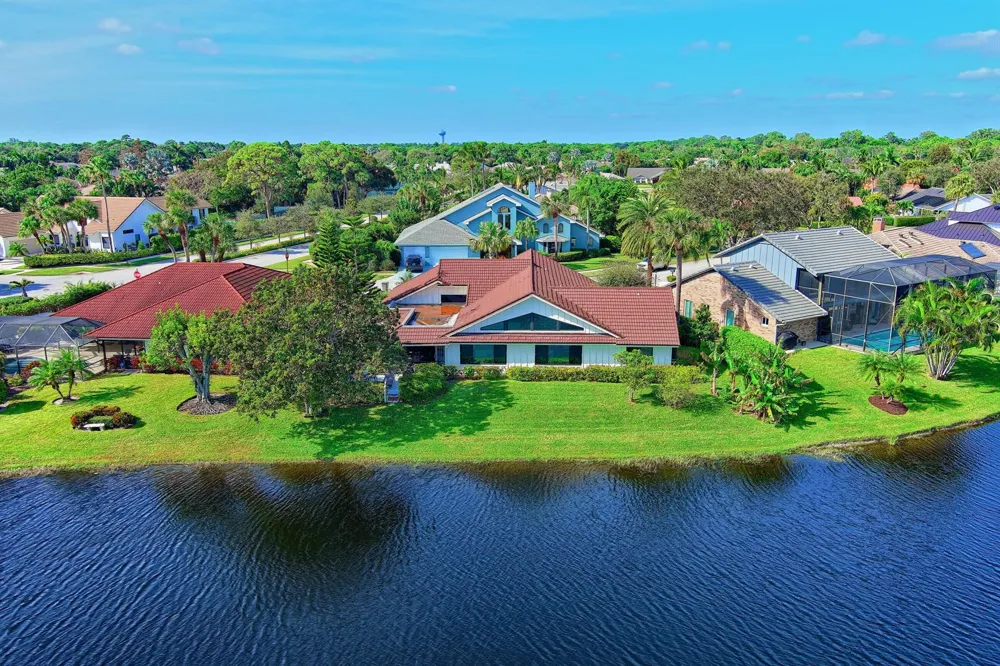 12870 La Rochelle Circle Palm Beach Gardens, FL 33410