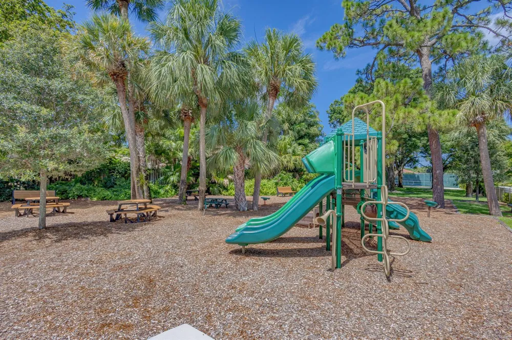 12870 La Rochelle Circle Palm Beach Gardens, FL 33410