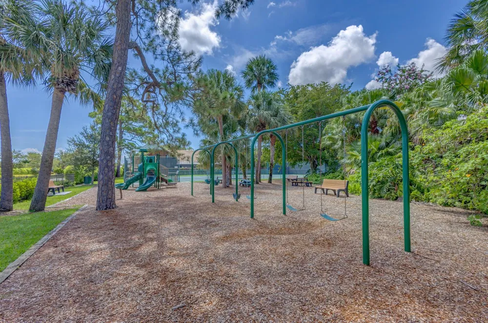 12870 La Rochelle Circle Palm Beach Gardens, FL 33410