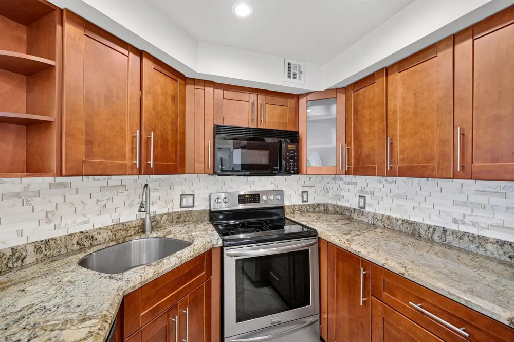 133 Pompano Beach Boulevard #Apt. Ph-5 Pompano Beach, FL 33062
