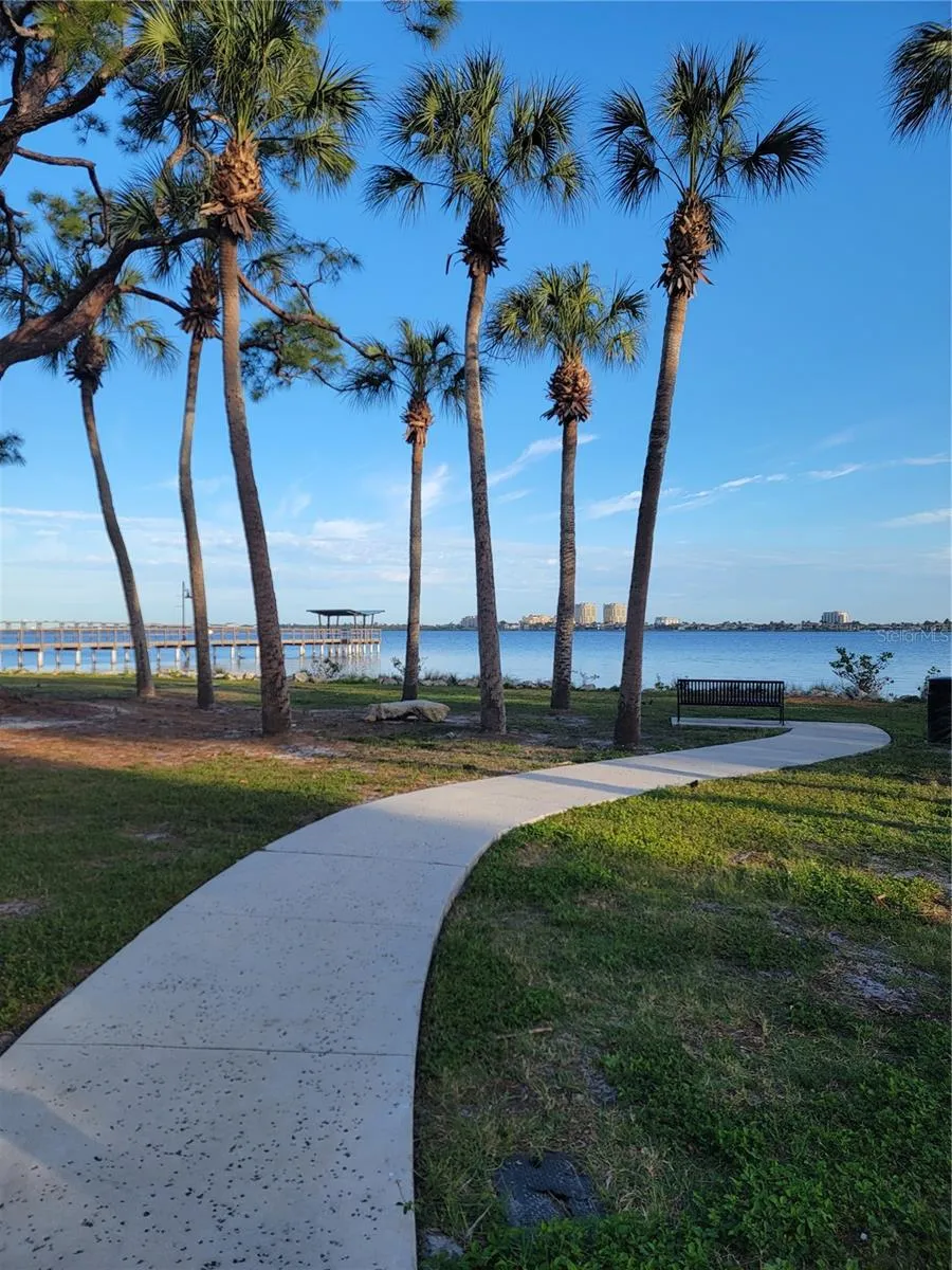 516 1ST AVENUE E Bradenton, FL 34208
